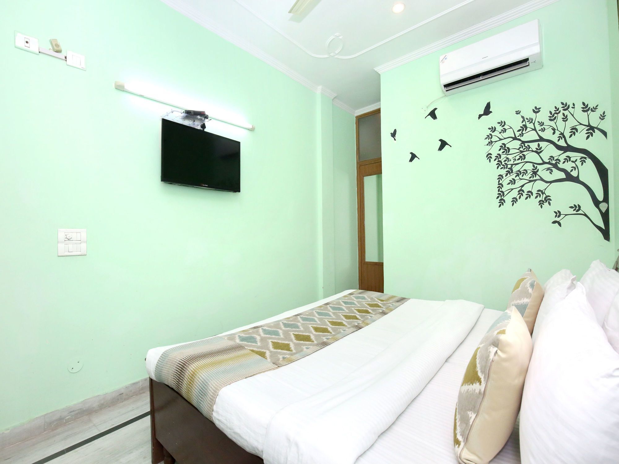 Oyo 6463 Hotel Dove Chandīgarh Εξωτερικό φωτογραφία