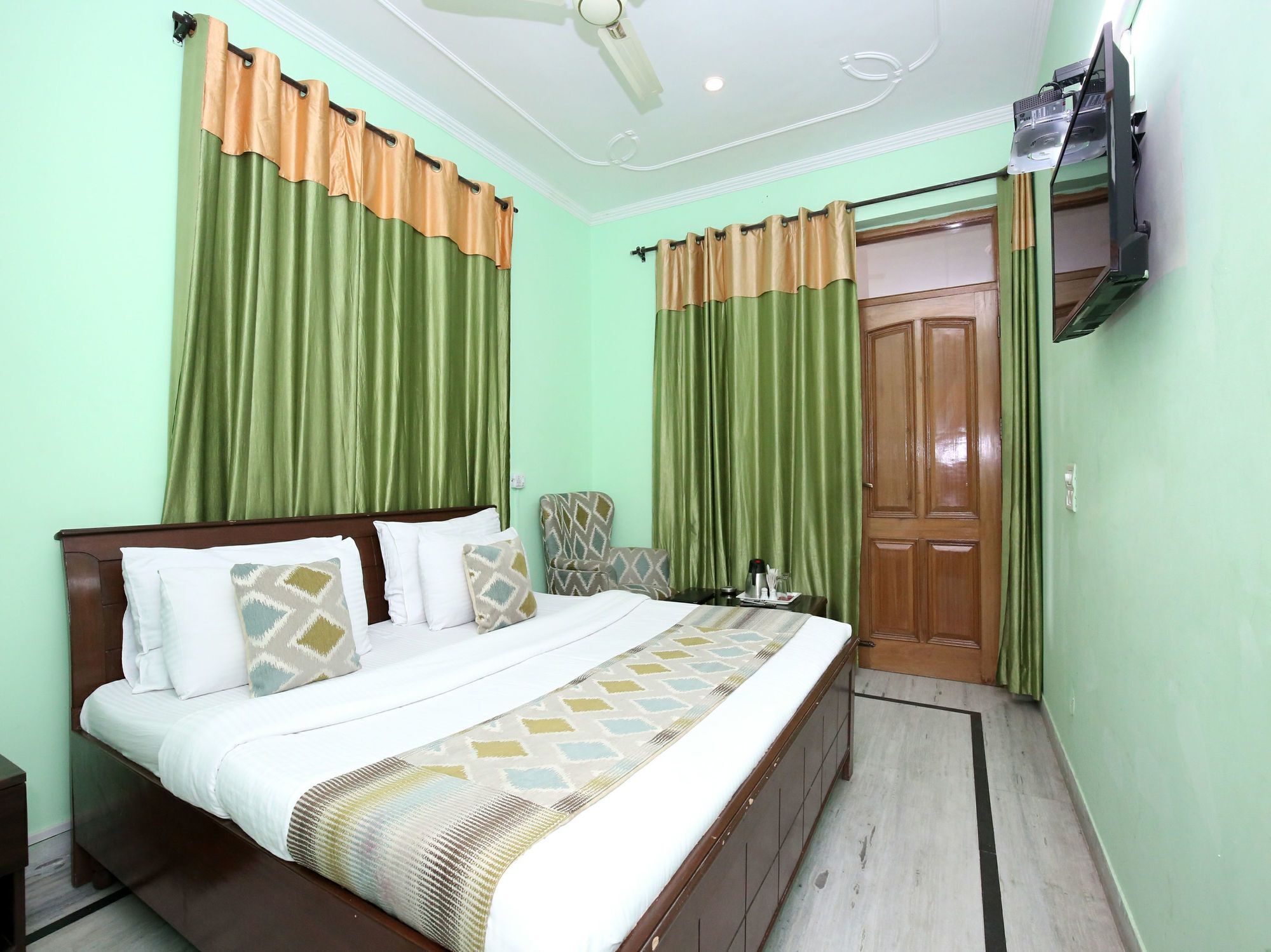 Oyo 6463 Hotel Dove Chandīgarh Εξωτερικό φωτογραφία