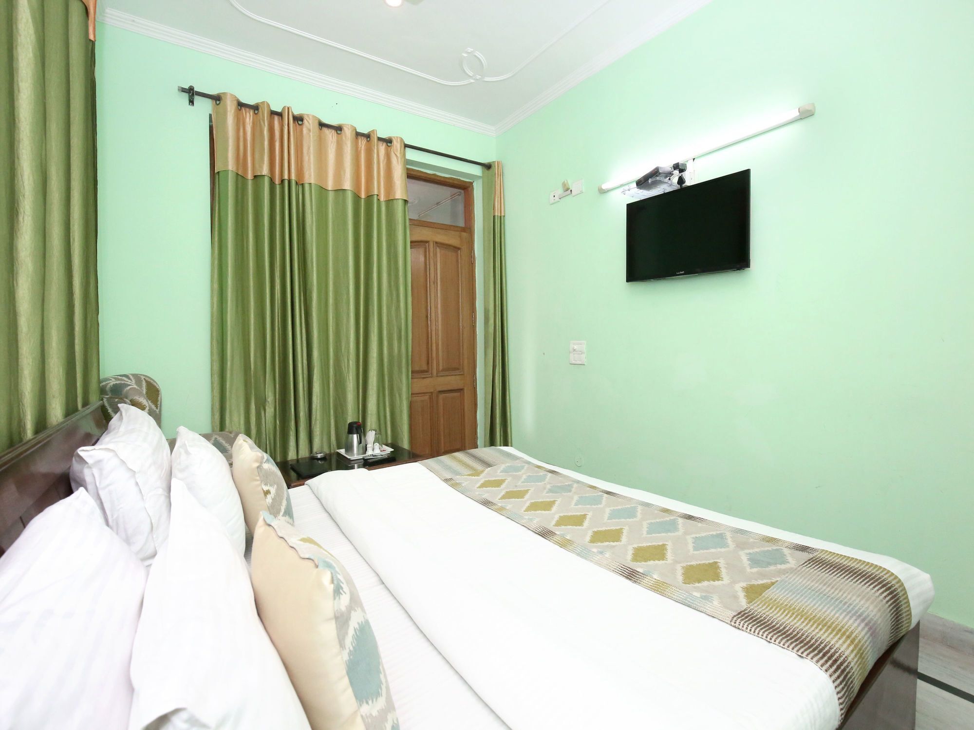 Oyo 6463 Hotel Dove Chandīgarh Εξωτερικό φωτογραφία