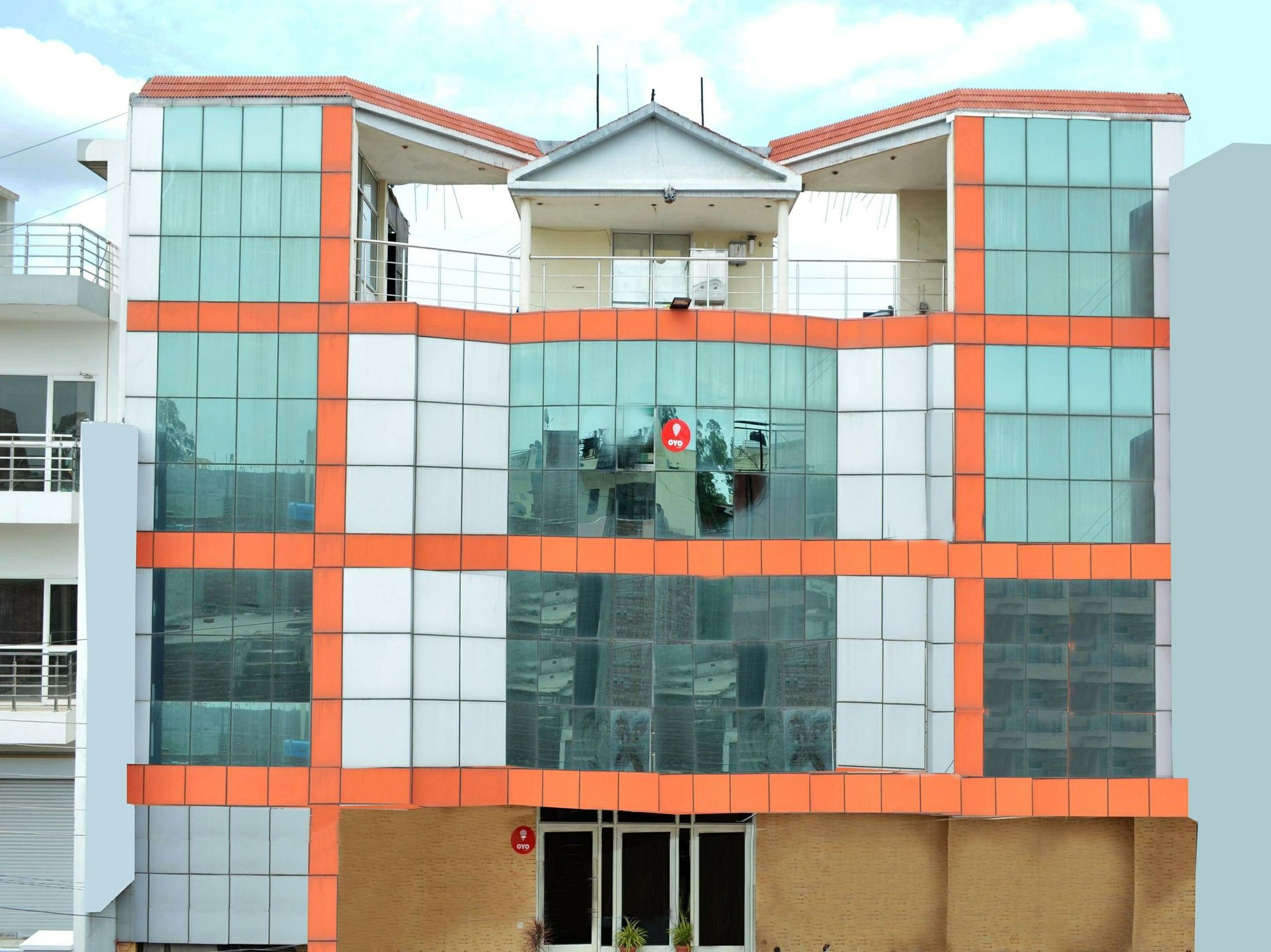 Oyo 6463 Hotel Dove Chandīgarh Εξωτερικό φωτογραφία